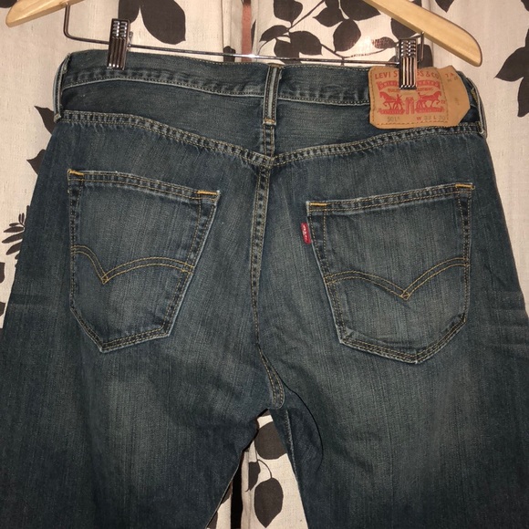 Levi Strauss - Picture 4 of 7